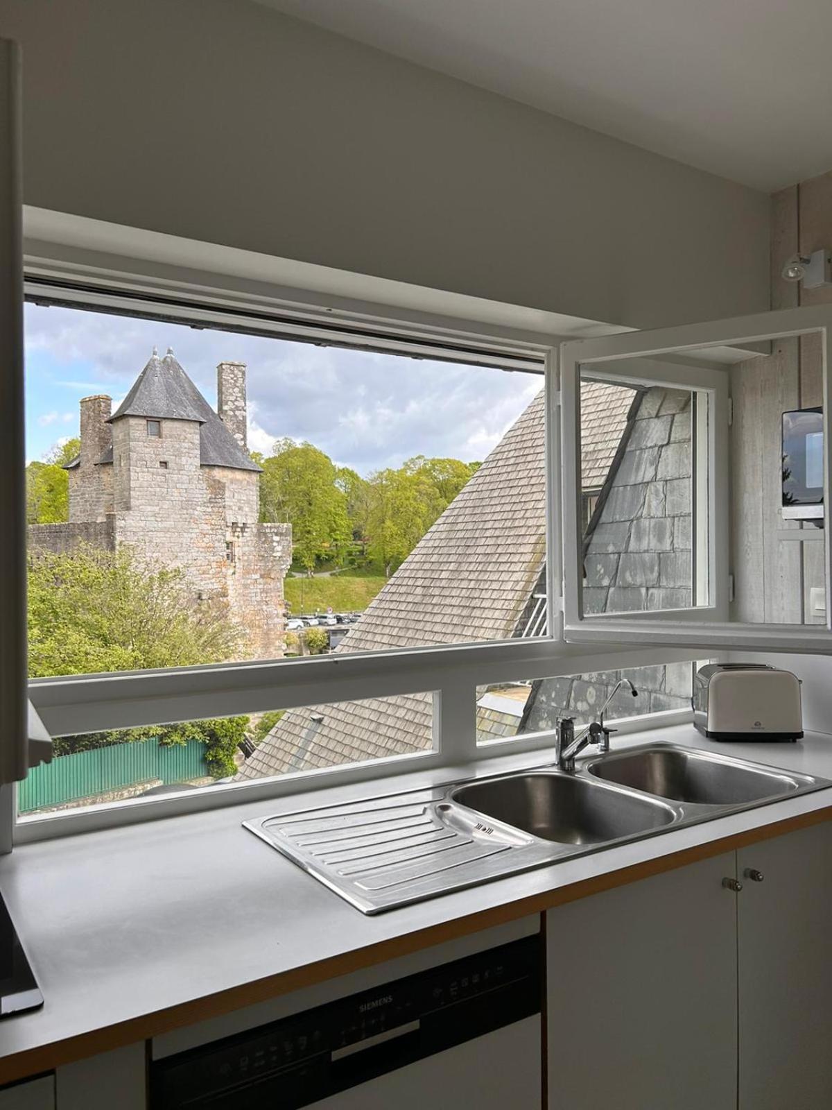 반느 Laroche Grand Duplex Dans Le Centre Historique Avec Garage 아파트 외부 사진